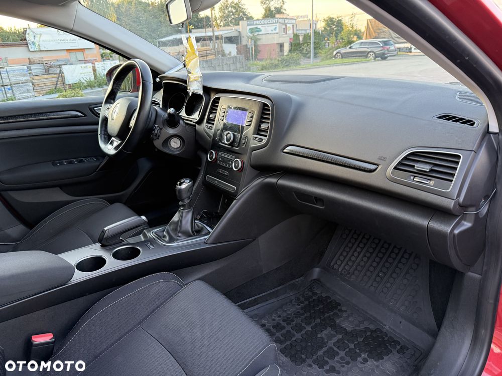 Renault Megane 1.6 SCe Zen - 22