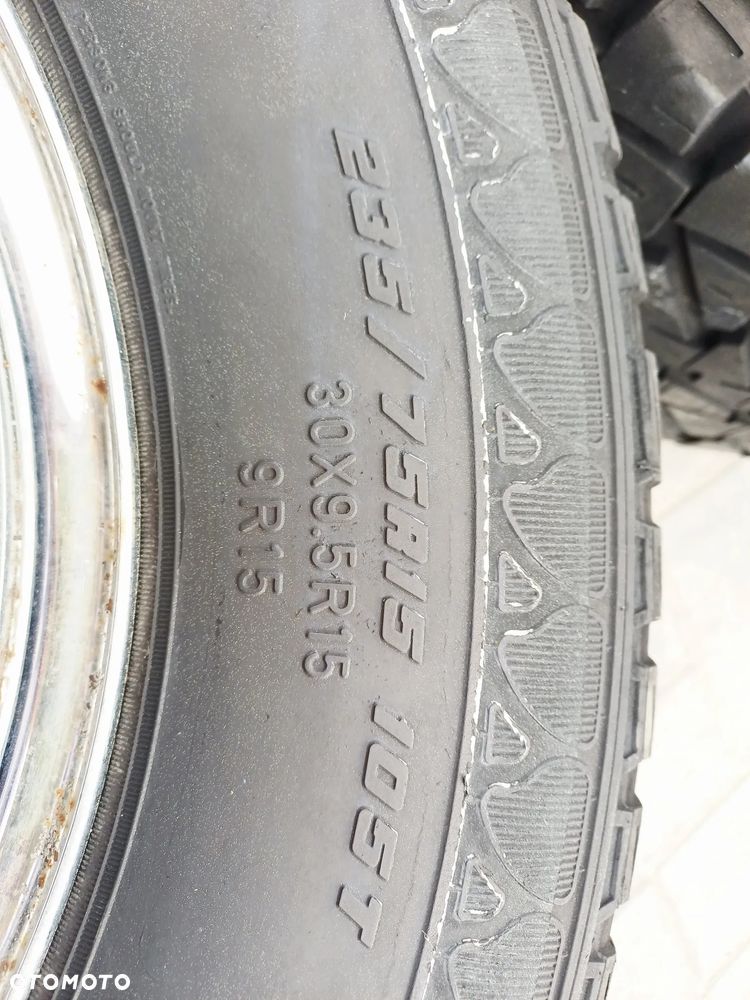 FELIGI Z OPONAMI STALOWE NISSAN TERRANO PATHFINDER R15 6x139,7 100,3 mm OPONY 235/75 R15 NR2 - 6