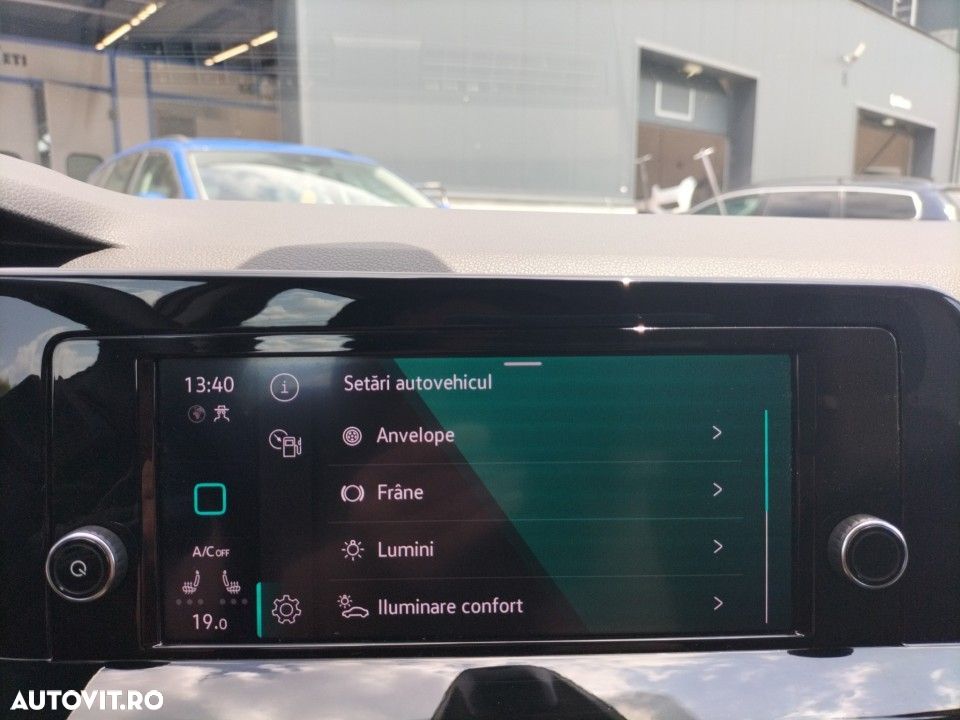 Volkswagen Golf 1.5 eTSI DSG MHEV Life - 23