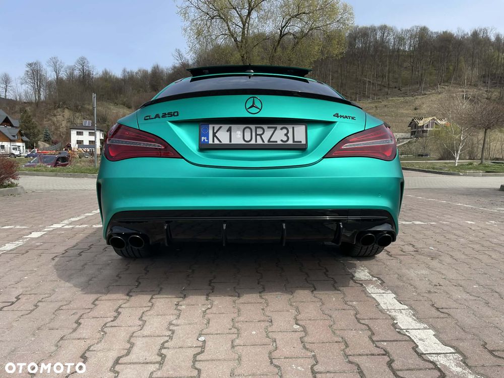 Mercedes-Benz CLA 250 4Matic 7G-DCT Sport - 9