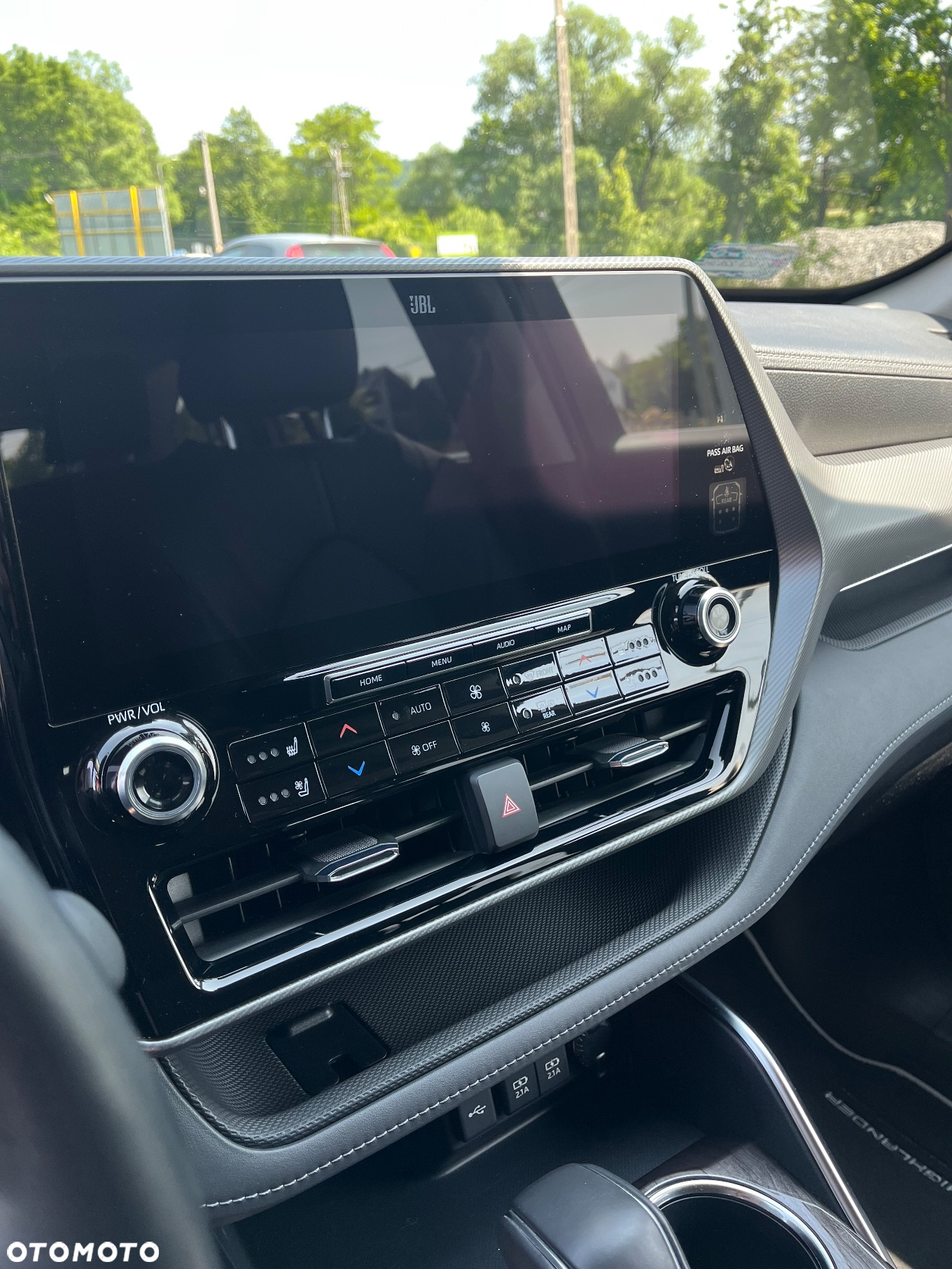 Toyota Highlander 2.5 Hybrid Executive - 17