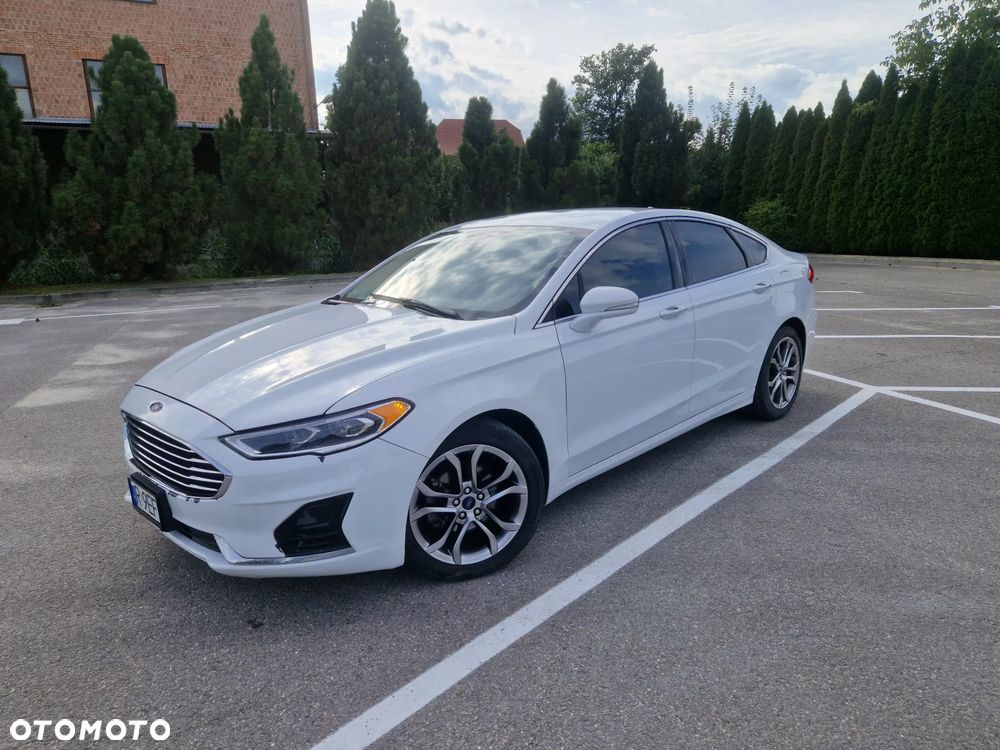 Ford Fusion - 1