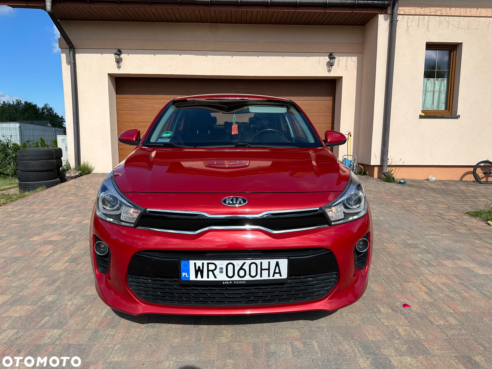 Kia Rio 1.2 L - 6