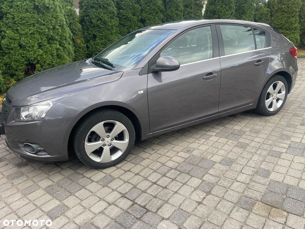 Chevrolet Cruze - 4