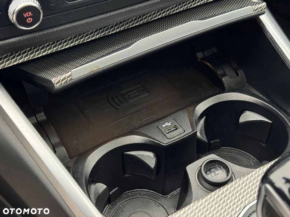 BMW Seria 3 330i xDrive M Sport sport - 22