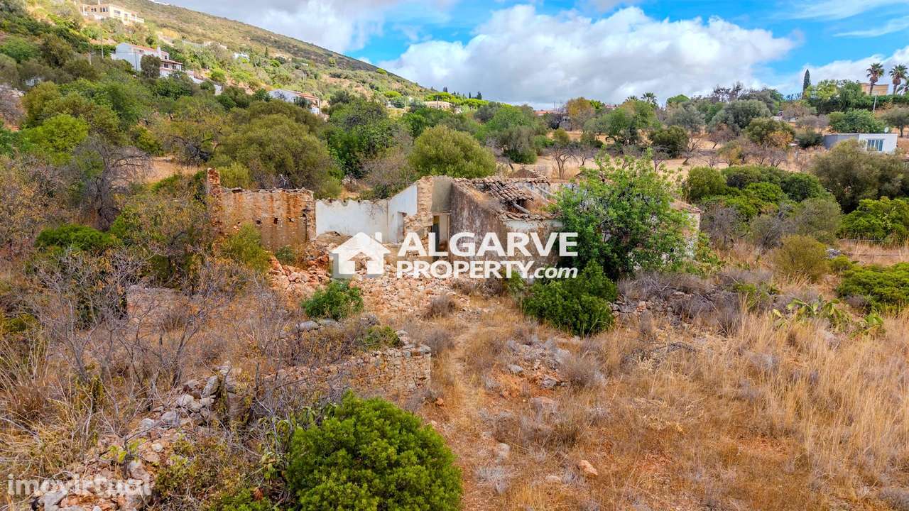 Terreno de 1.400 m² em Santa Bárbara de Nexe com viabilidade de constr - Grande imagem: 2/22