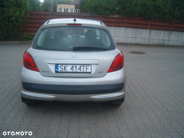 Peugeot 207 - 6