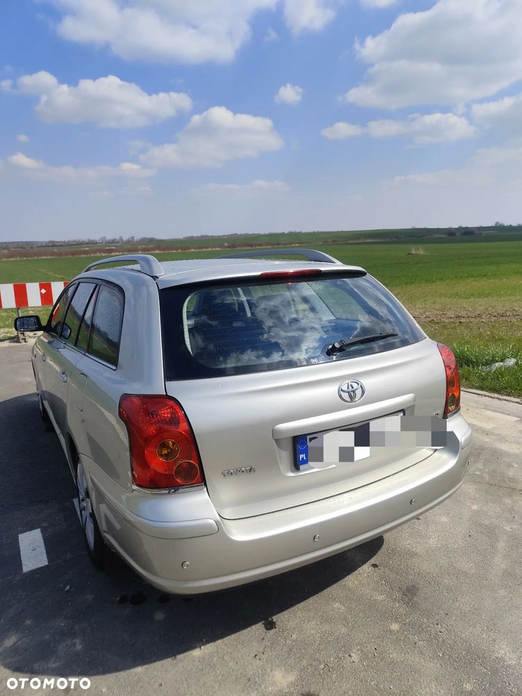 Toyota Avensis 1.8 VVT-i Luna - 5