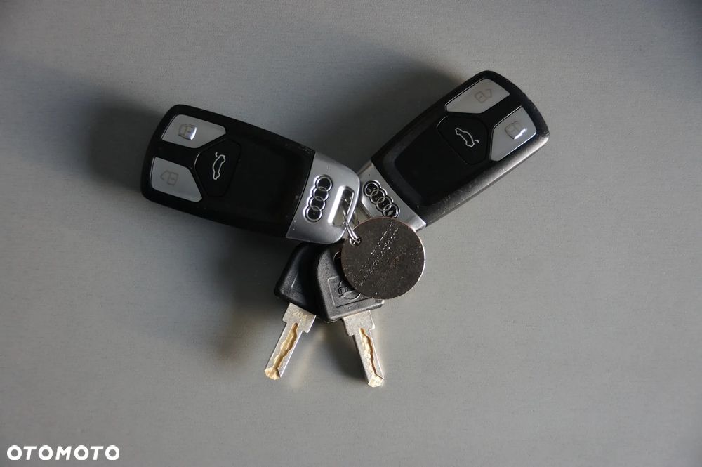 Audi A4 Avant 2.0 TDI S tronic - 37