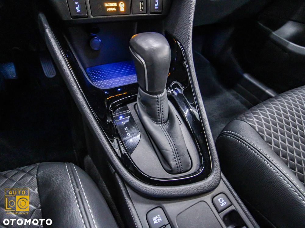 Toyota Yaris Hybrid 1.5 Style - 25