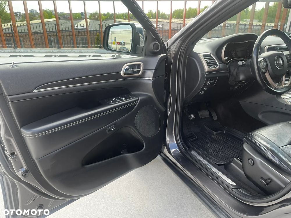 Jeep Grand Cherokee - 8