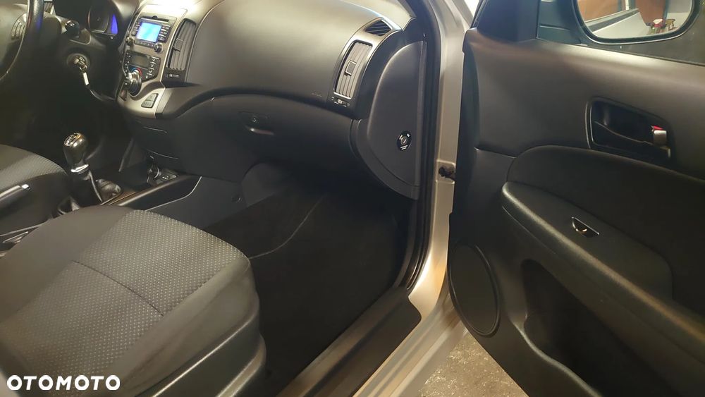 Hyundai i30 1.4 Blue Comfort - 9