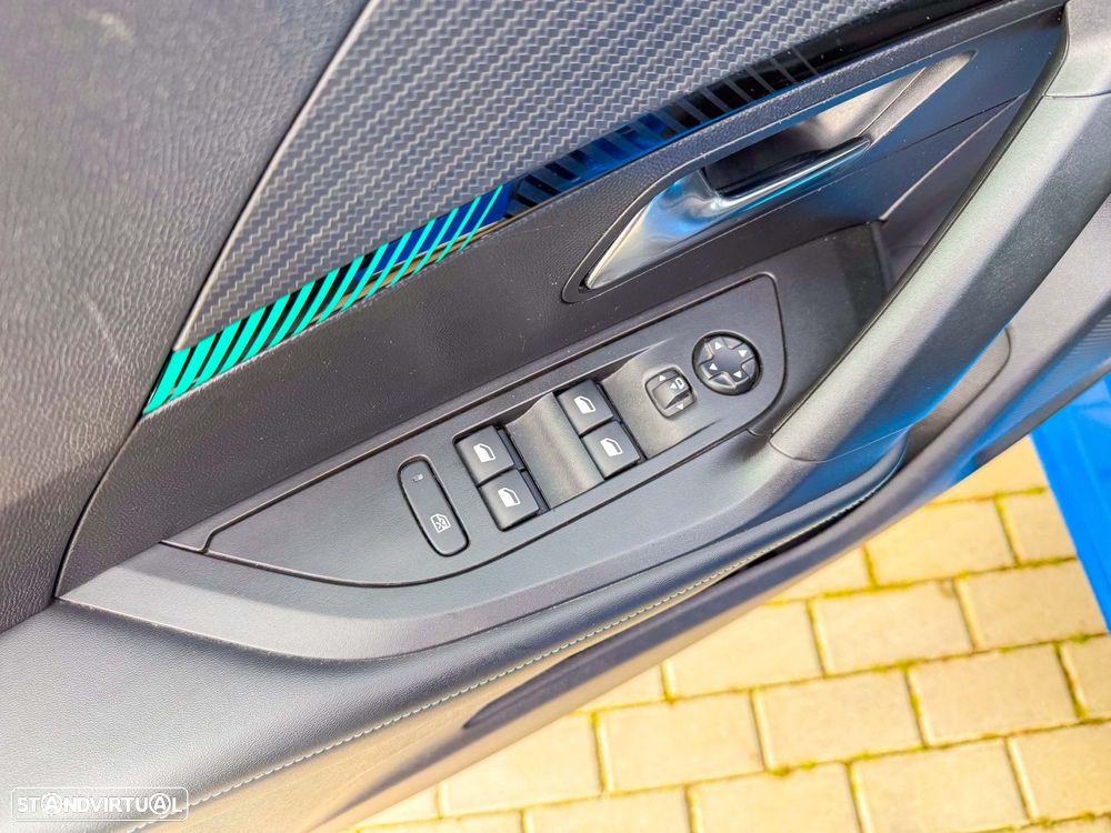 Peugeot 2008 1.2 PureTech Allure Pack - 12