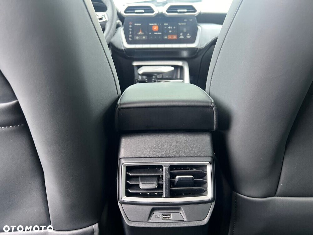 MG ZS Hybrid+ - 15