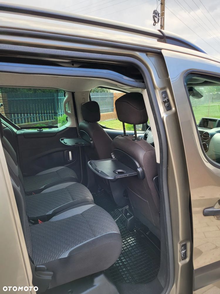 Peugeot Partner 1.6 HDi Outdoor 7os - 21