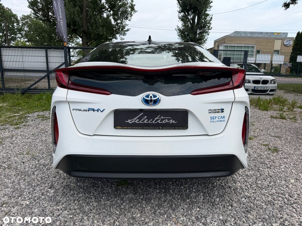Toyota Prius (Hybrid) Life - 6