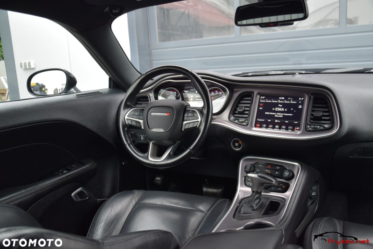 Dodge Challenger - 23