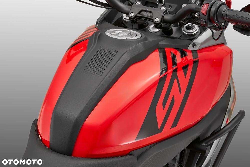 QJMOTOR SRT 600SX - 20