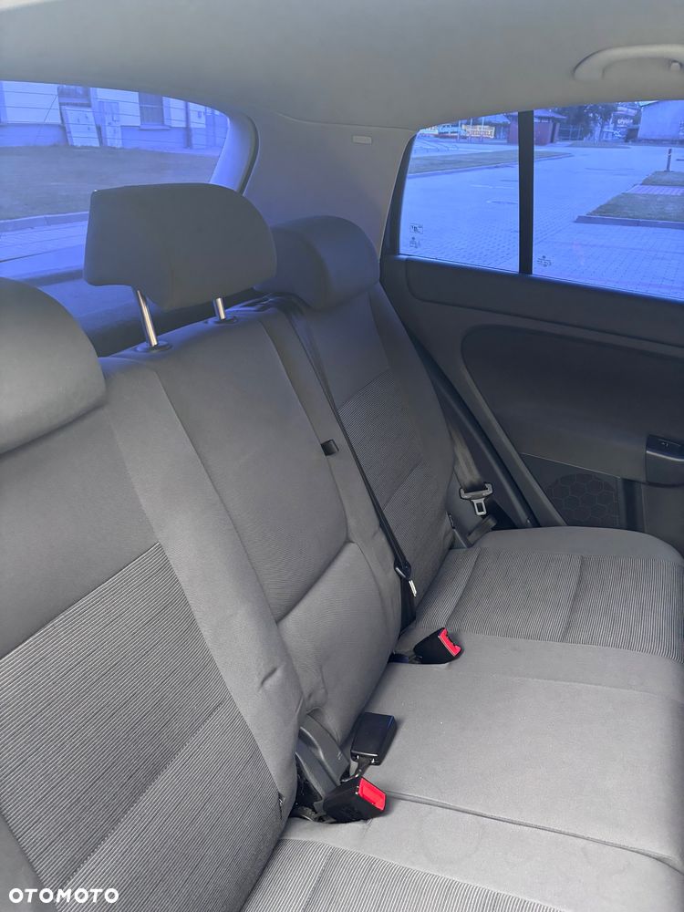 Volkswagen Golf Plus 1.9 TDI Comfortline - 12