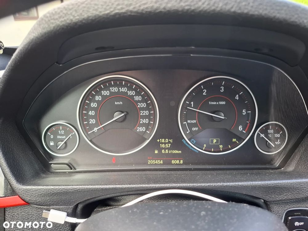 BMW 3GT 320d xDrive Sport-Aut - 4