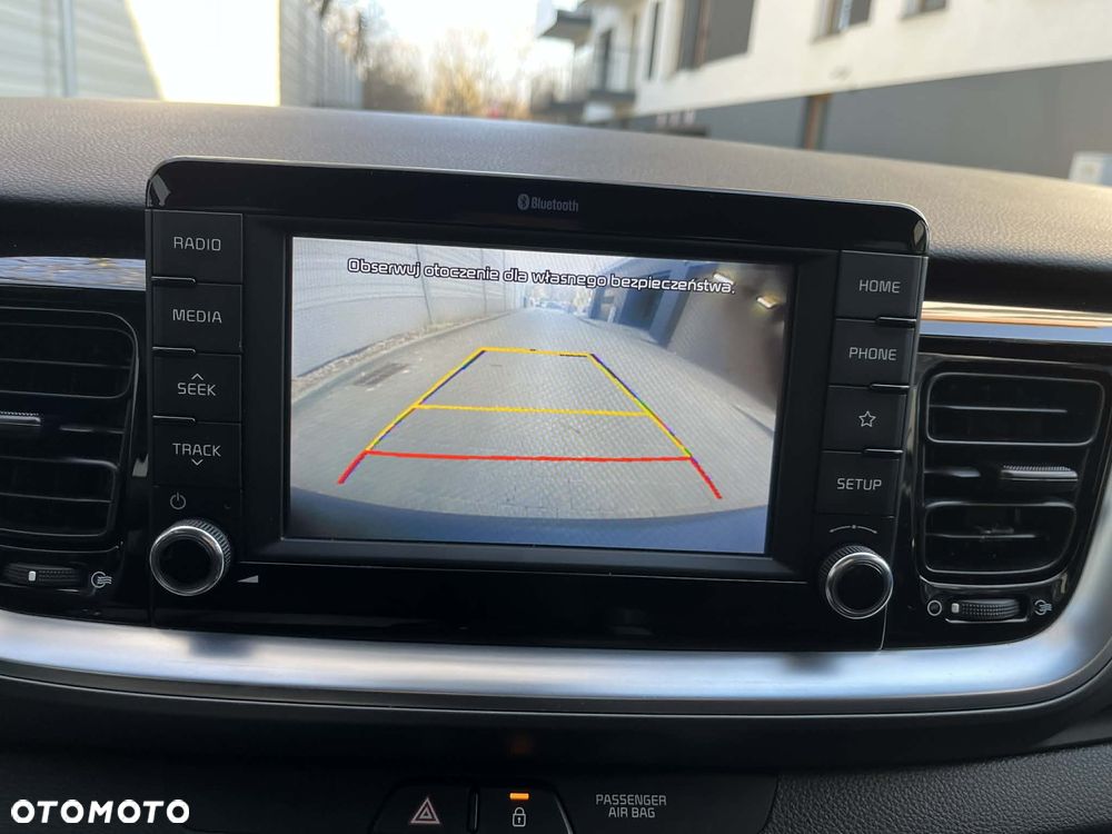 Kia Stonic 1.0 T-GDI L - 4