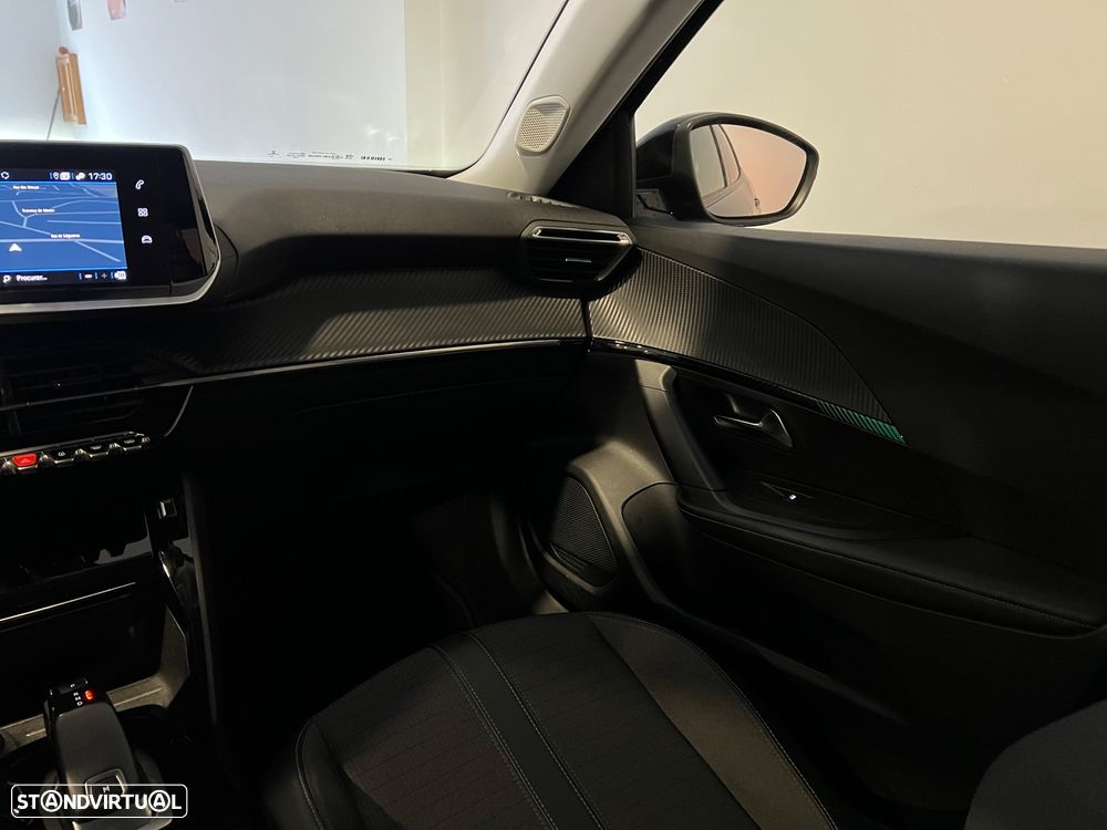 Peugeot 2008 1.5 BlueHDi Allure Pack EAT8 - 18
