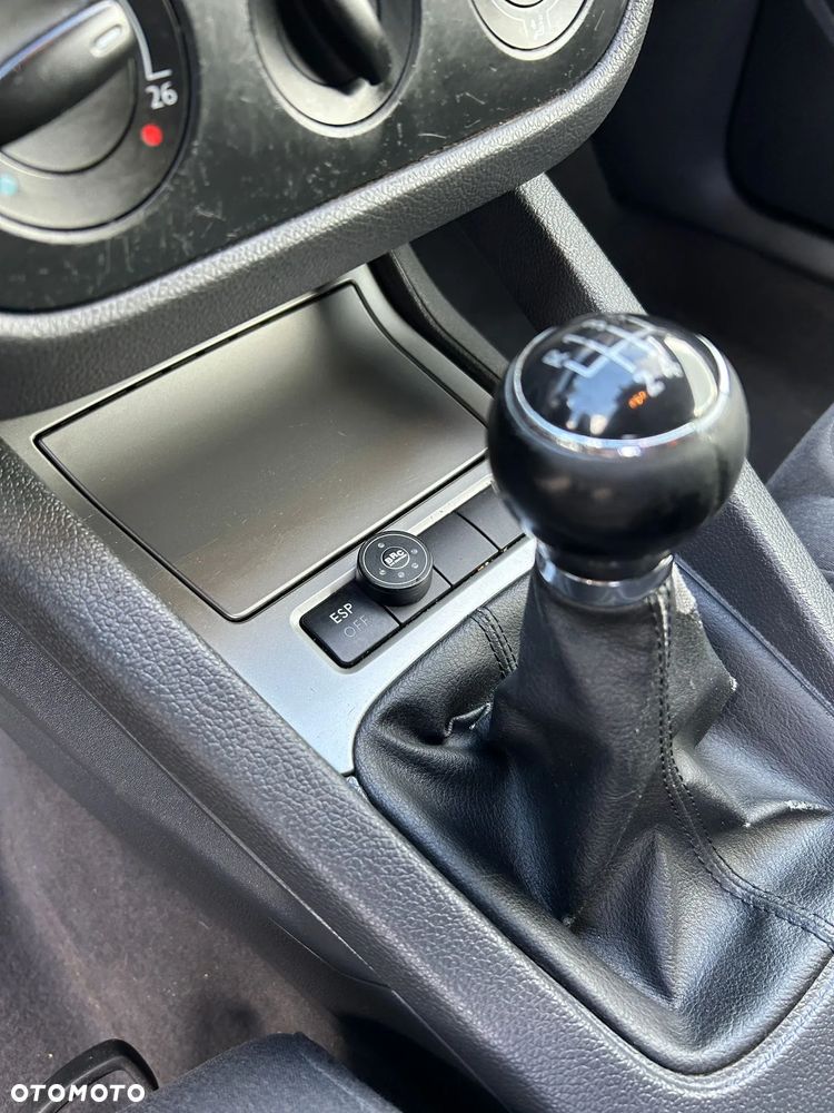 Volkswagen Golf - 16