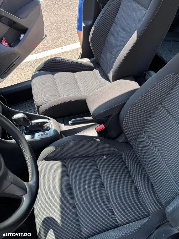 Volkswagen Golf 1.2 TSI Trendline DSG - 6