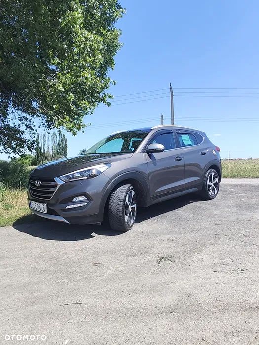 Hyundai Tucson 1.7 CRDI BlueDrive Style 2WD - 2