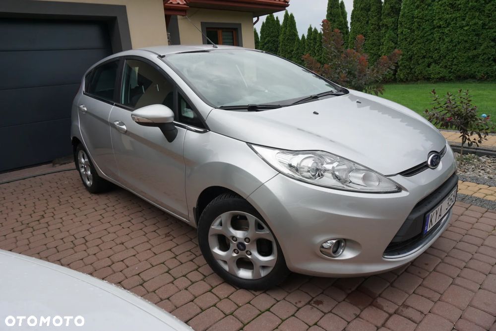 Ford Fiesta 1.25 Celebration - 3
