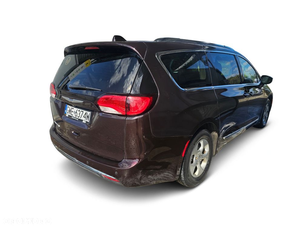 Chrysler Pacifica - 5