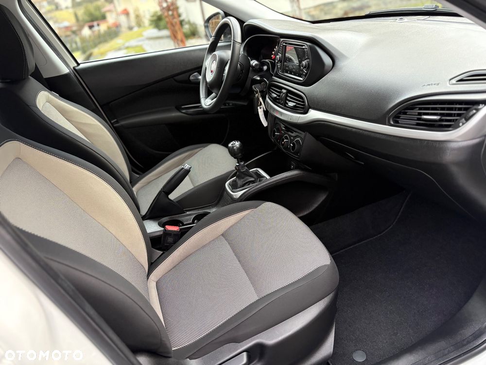 Fiat Tipo 1.4 16V Easy - 10