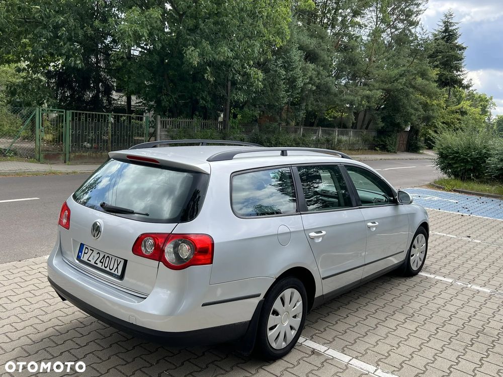 Volkswagen Passat 2.0 TDI DPF Trendline - 4