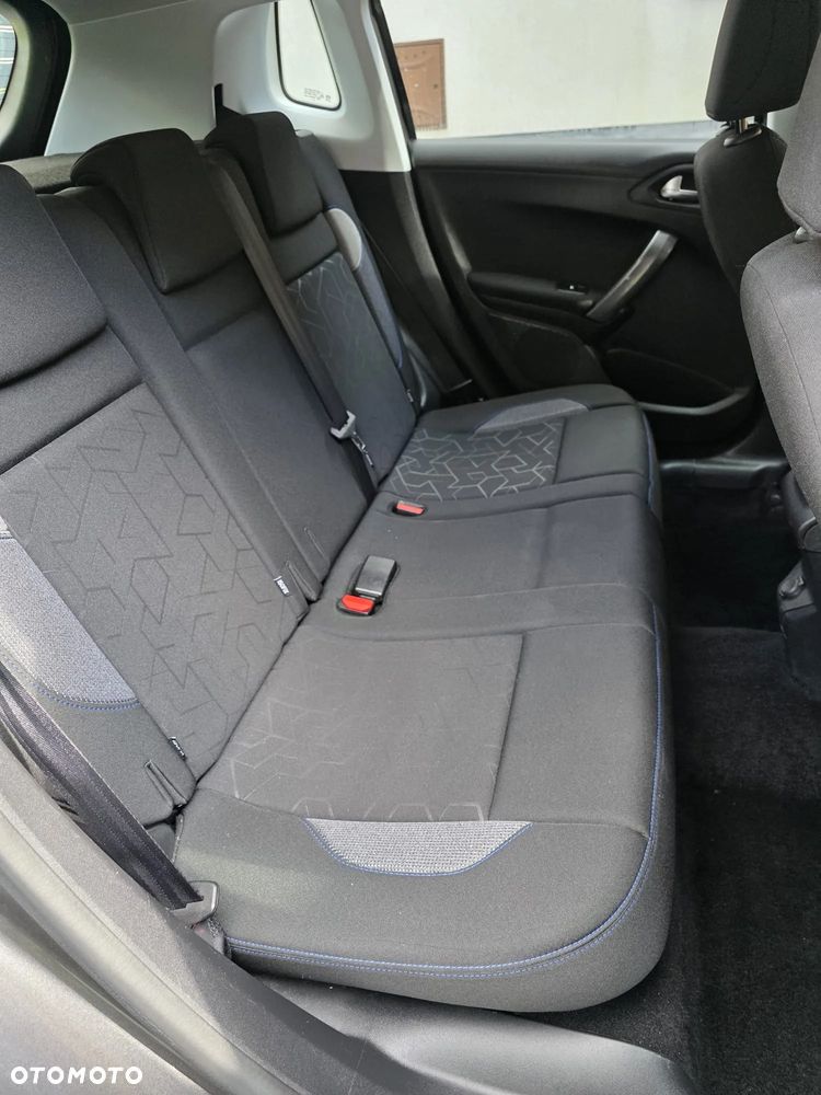 Peugeot 2008 1.2 Pure Tech Style EU6 - 12