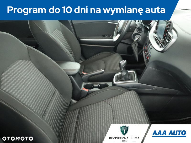 Kia Ceed - 8