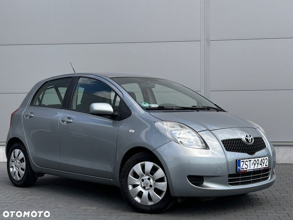 Toyota Yaris 1.3 Sol - 8