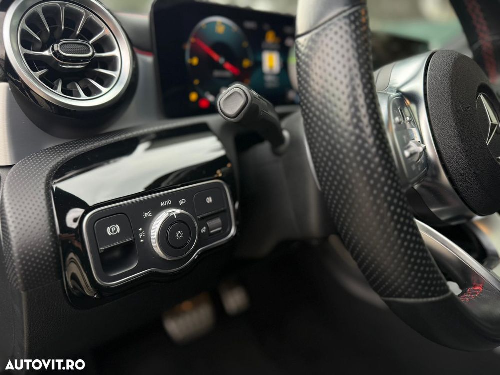 Mercedes-Benz CLA - 9