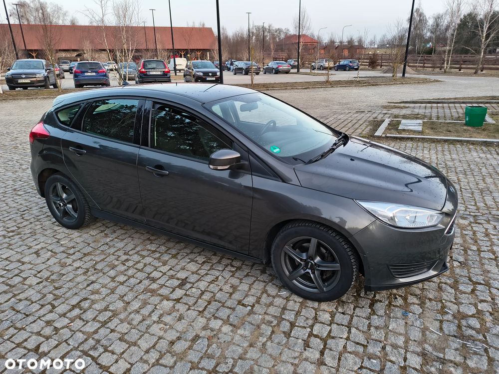 Ford Focus 1.6 Edition - 19