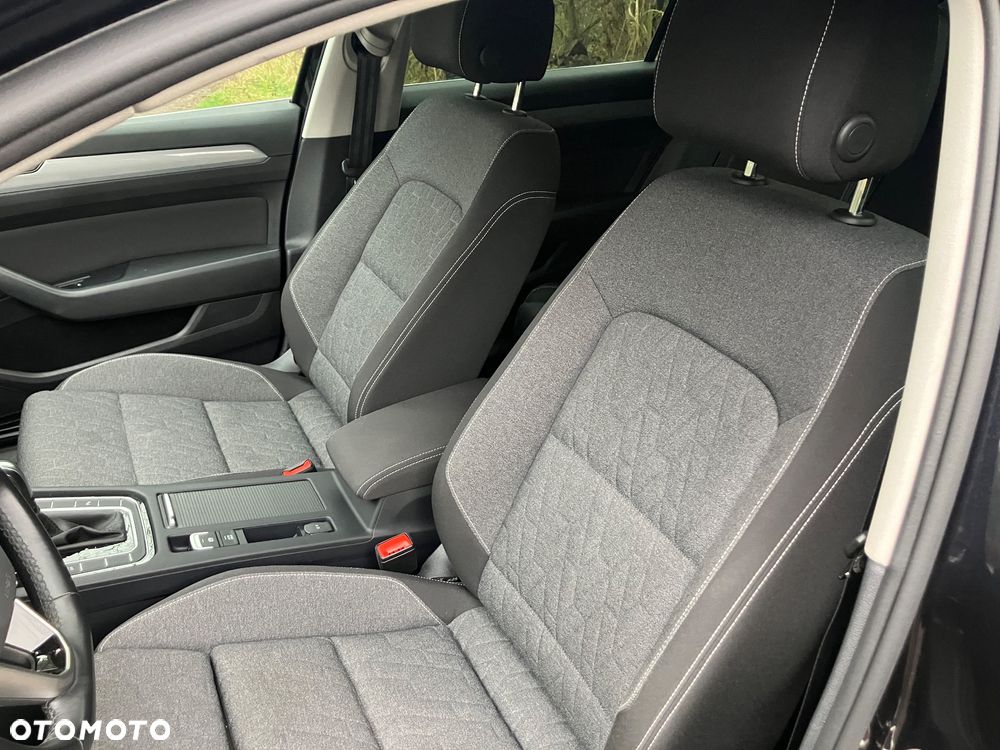 Volkswagen Passat 2.0 TDI SCR DSG Business - 10