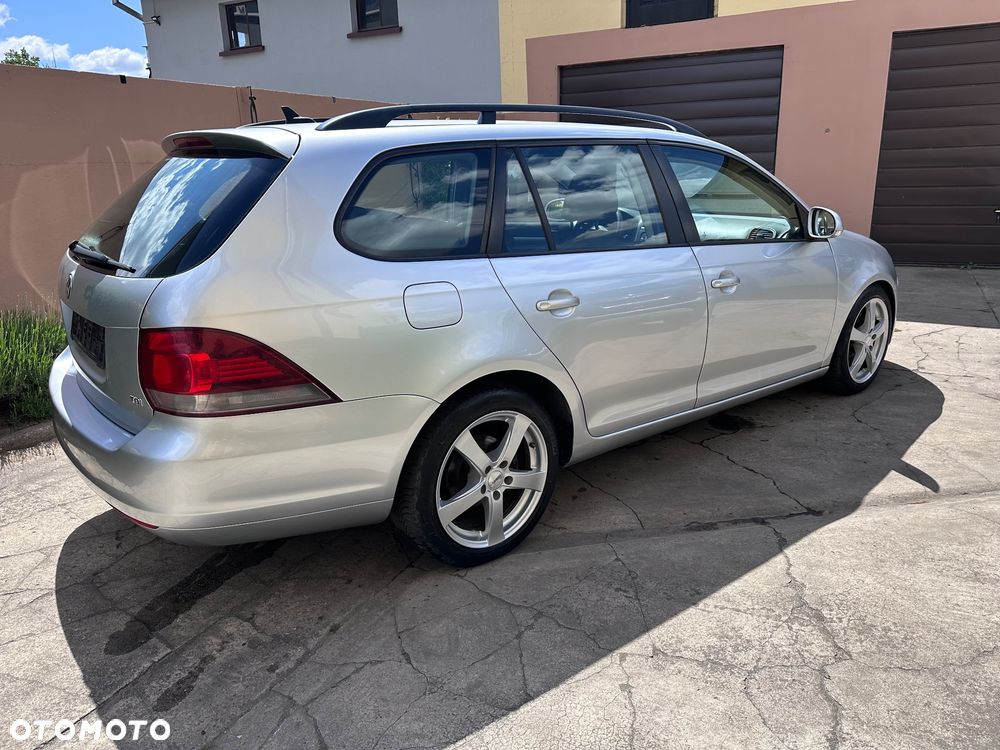 Volkswagen Golf - 5