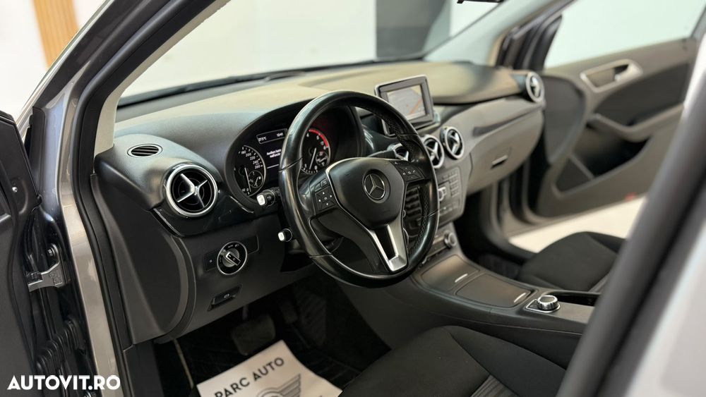 Mercedes-Benz B 180 - 6