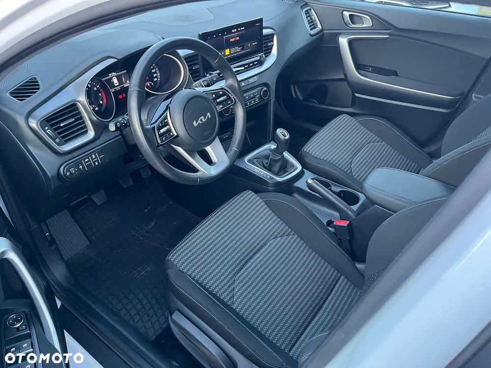 Kia Ceed 1.5 T-GDI M - 5