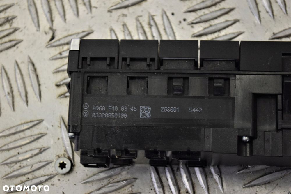 PANEL PRZYCISK AWARYJNYCH ACTROS MP4 - 2