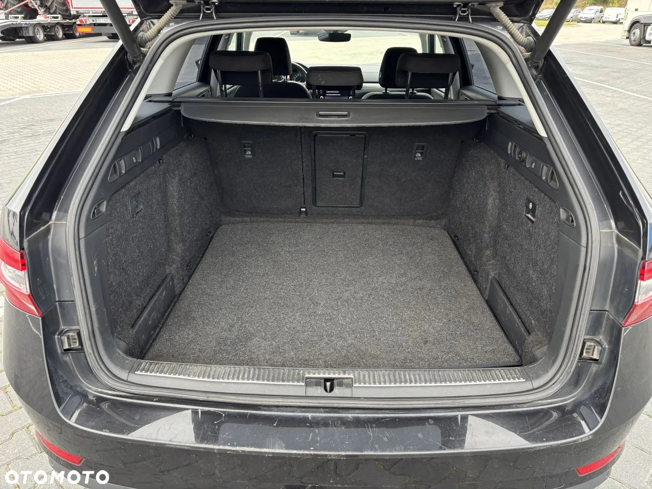 Skoda Superb 2.0 TDI Style - 17