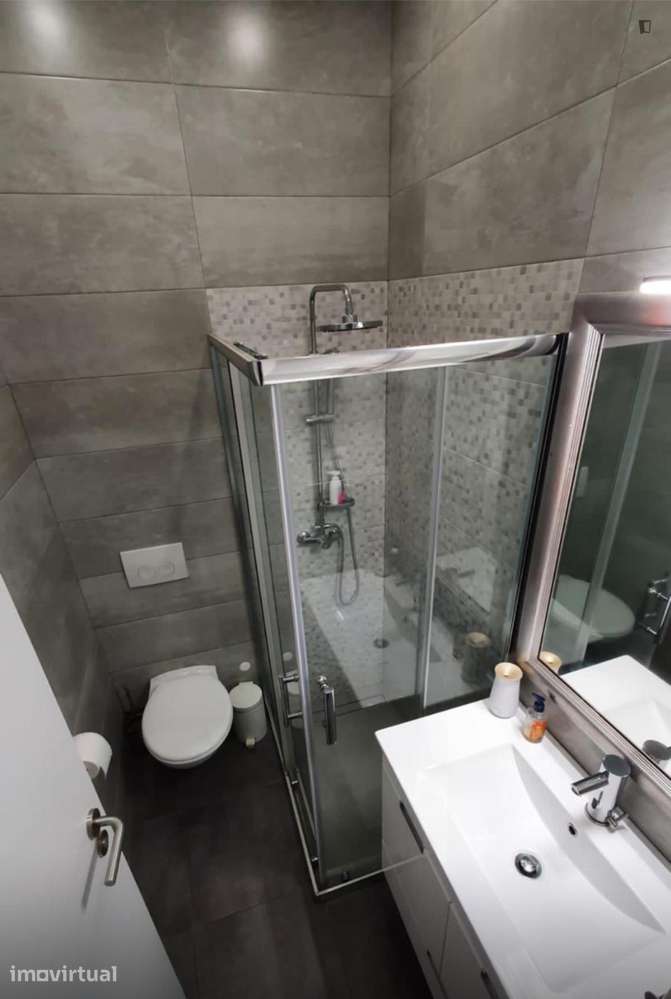 Quarto - localizado em Arroios Lisbon - Grande imagem: 2/8