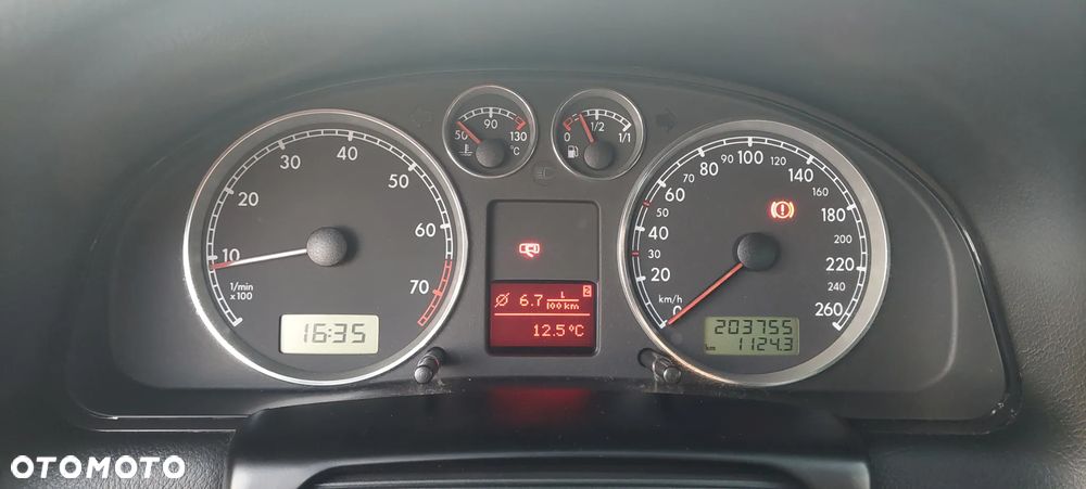 Volkswagen Passat - 9