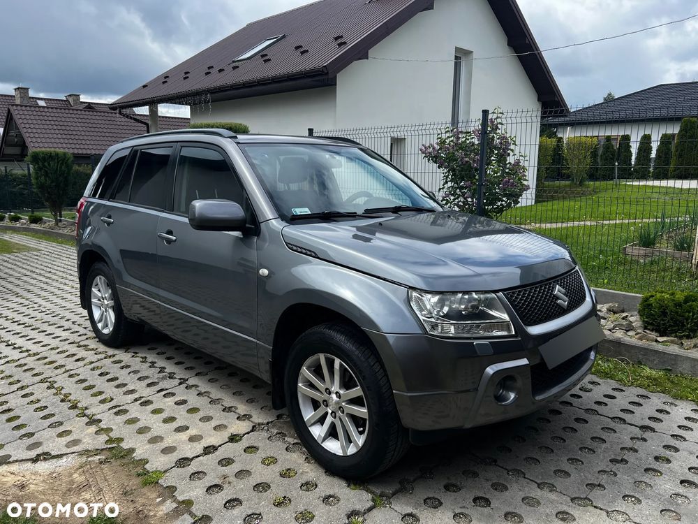 Suzuki Grand Vitara 2.0 De luxe - 1