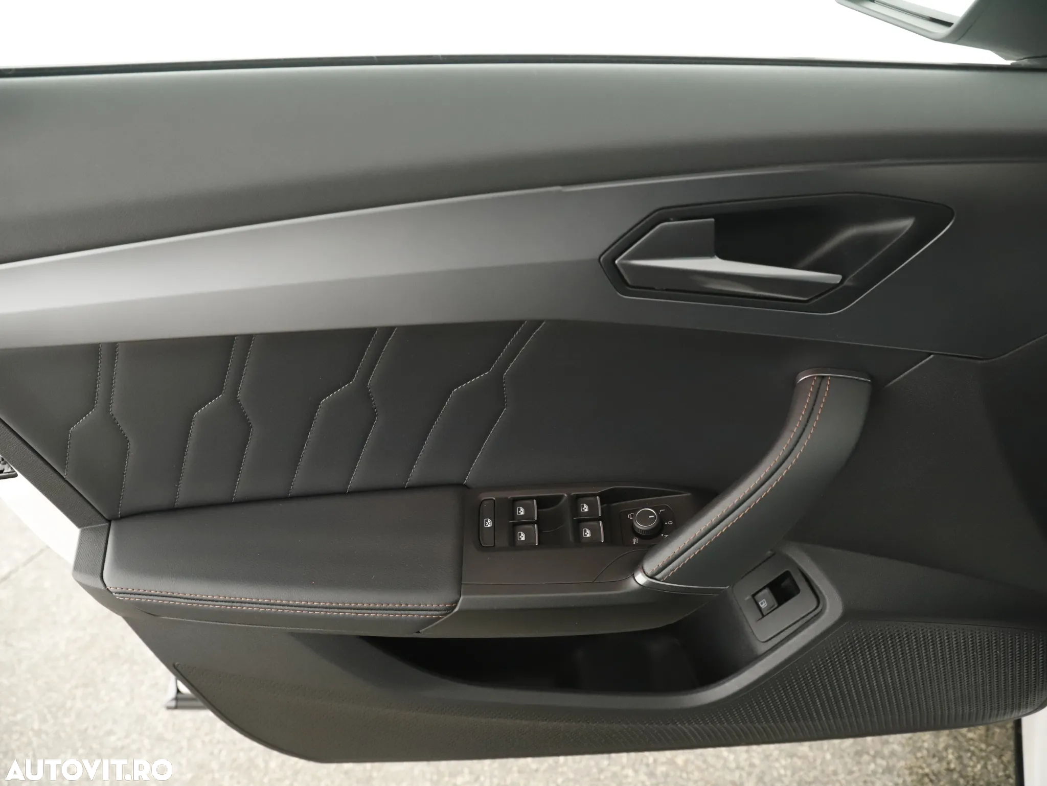 Cupra Formentor 1.4 e-Hybrid DSG - 24