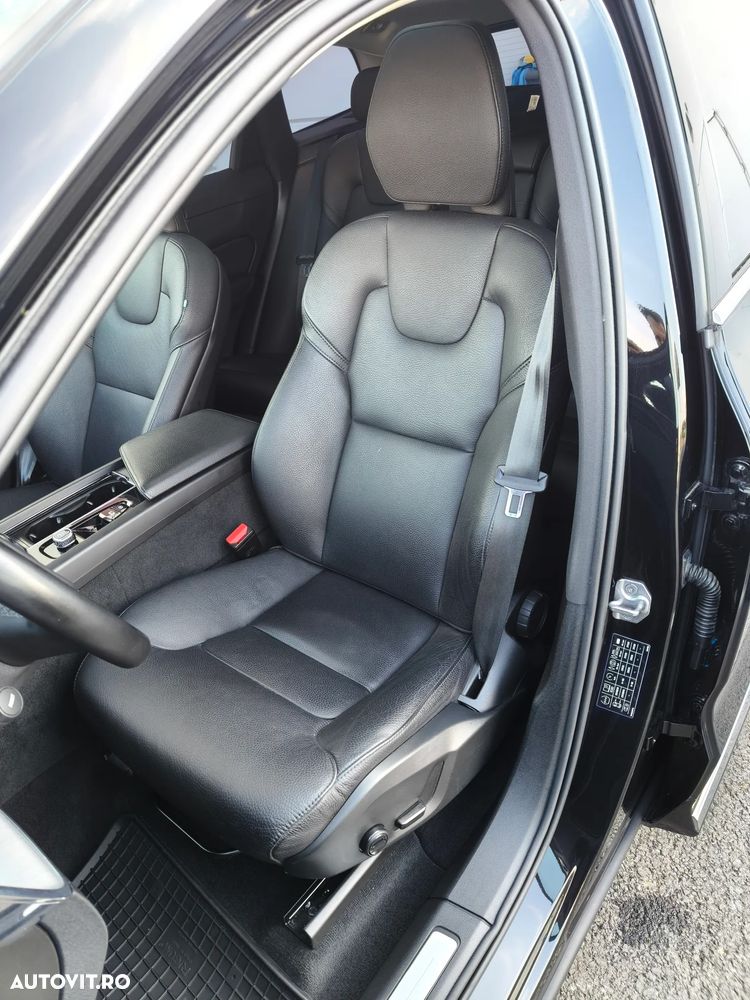 Volvo XC 60 T6 AWD Recharge Geartronic Inscription - 16