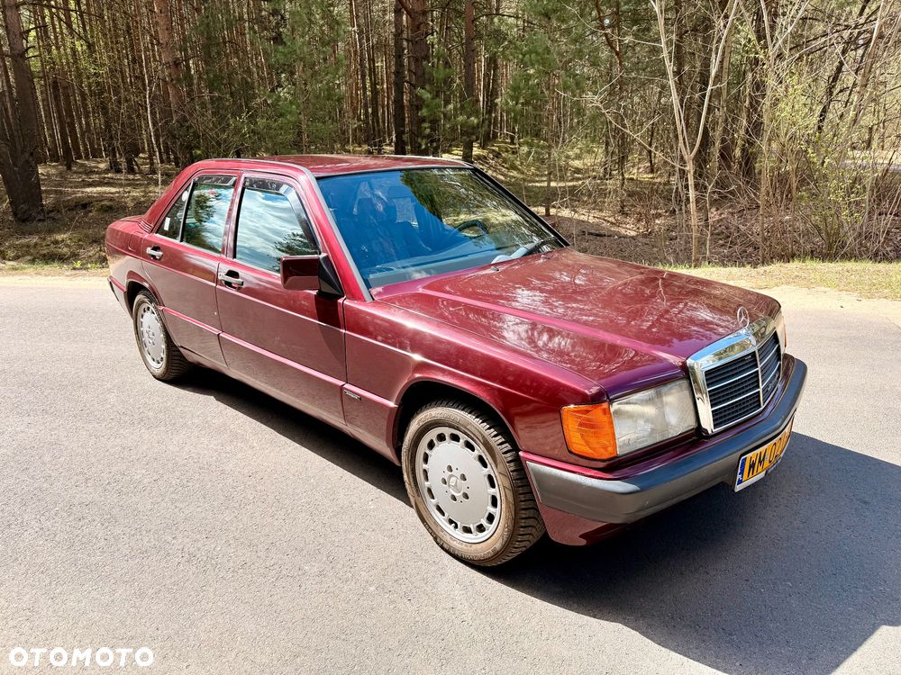 Mercedes-Benz W201 (190) - 4